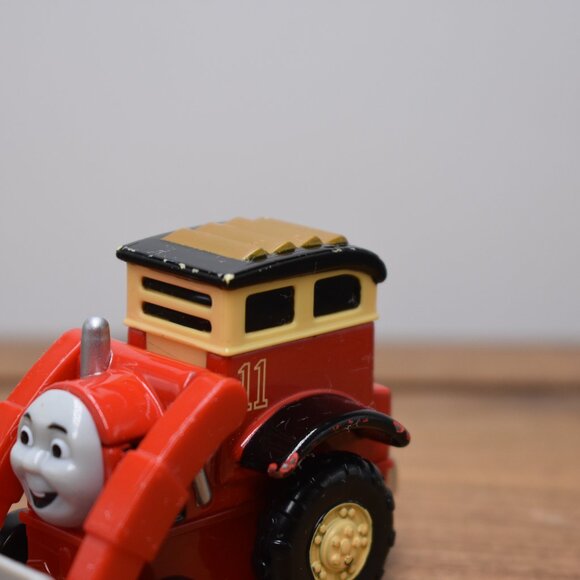 Jack Tractor Loader Diecast Push Along Take and Play Thomas & Friends Magnetic - Picture 2 of 7